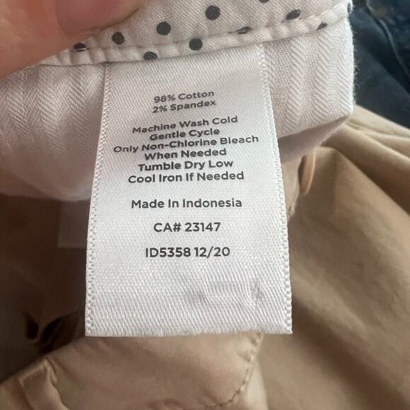 Talbots Women's Beige Perfect Crop Pants with Button Hem Detailing, Size 12 - Picture 9 of 9